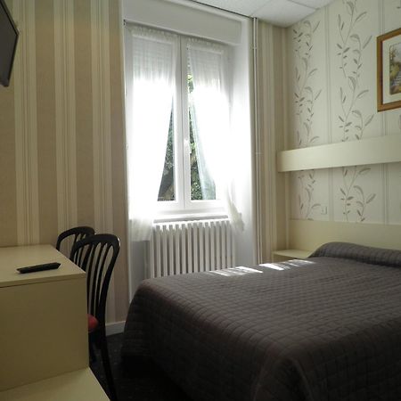 Hôtel Saint Jean Vals-les-Bains Kamer foto