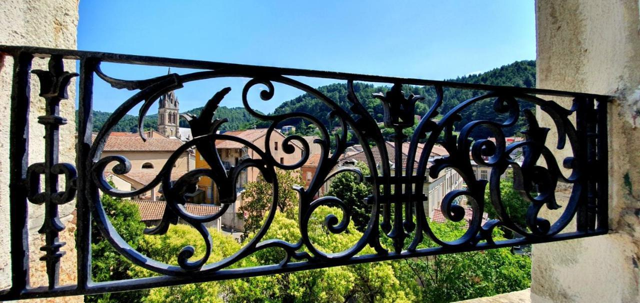 Hôtel Saint Jean Vals-les-Bains Buitenkant foto