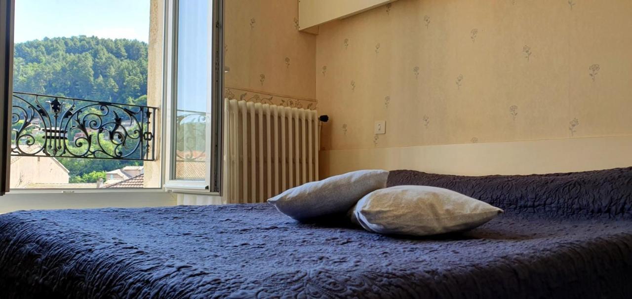 Hôtel Saint Jean Vals-les-Bains Buitenkant foto