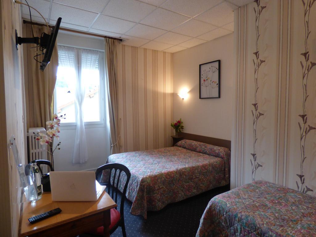 Hôtel Saint Jean Vals-les-Bains Buitenkant foto