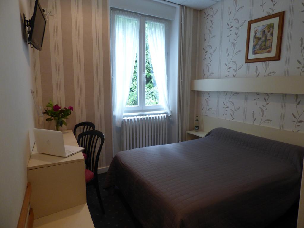 Hôtel Saint Jean Vals-les-Bains Buitenkant foto