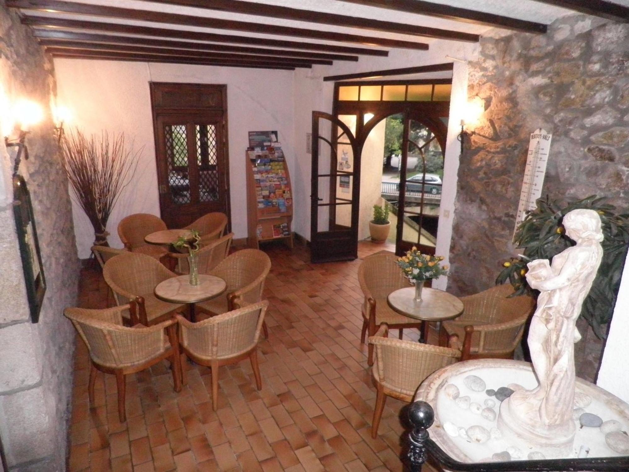 Hôtel Saint Jean Vals-les-Bains Buitenkant foto