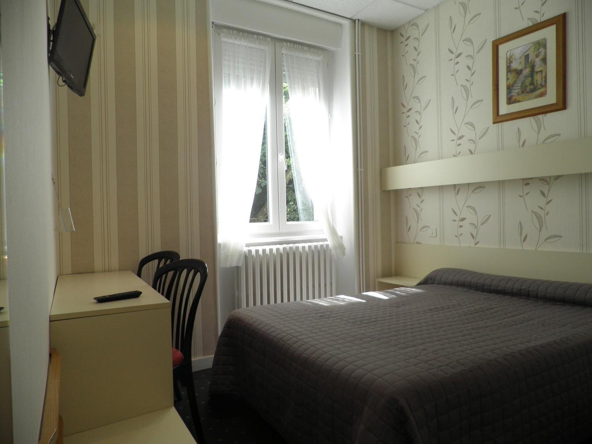 Hôtel Saint Jean Vals-les-Bains Kamer foto