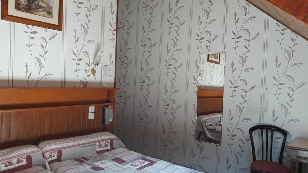 Hôtel Saint Jean Vals-les-Bains Kamer foto