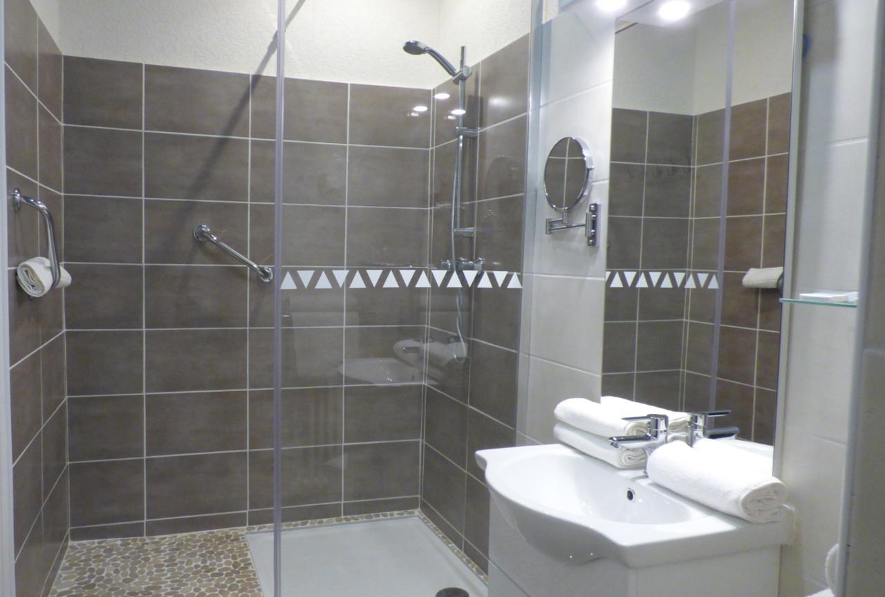 Hôtel Saint Jean Vals-les-Bains Buitenkant foto